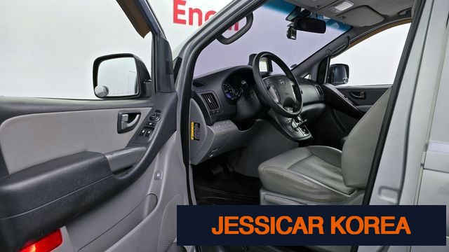 2017 Hyundai Grand Starex - Thumbnail 14