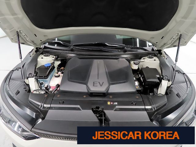 2022 Kia EV6 - Thumbnail 11