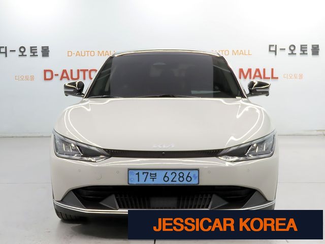 2022 Kia EV6 - Thumbnail 19