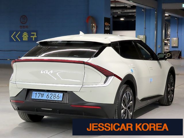 2022 Kia EV6 - Thumbnail 20