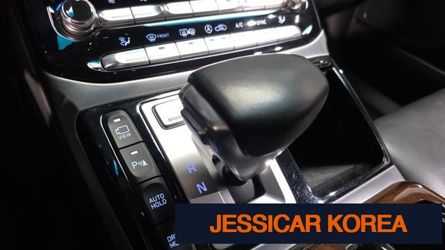 2018 Genesis EQ900 - Thumbnail 10