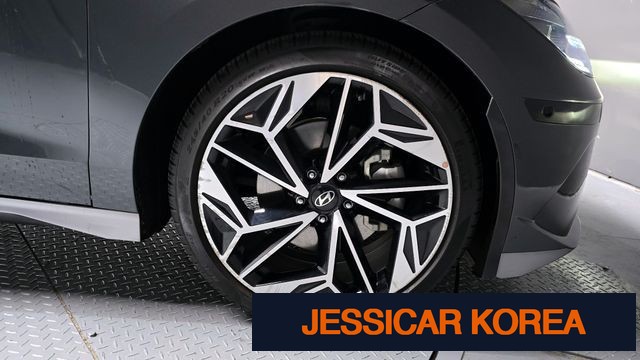 2023 Hyundai Ioniq 6 - Thumbnail 5