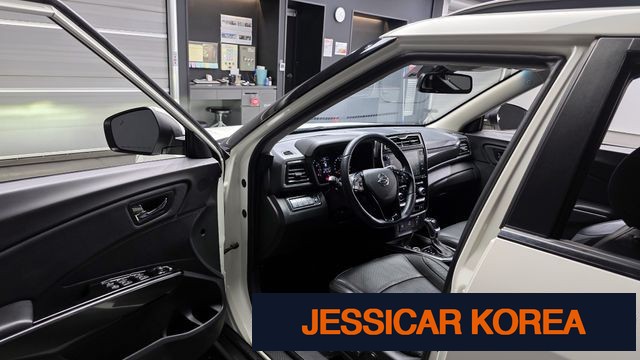2022 KG Mobility Very New Tivoli - Thumbnail 3