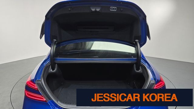 2021 Genesis The New G70 - Thumbnail 3
