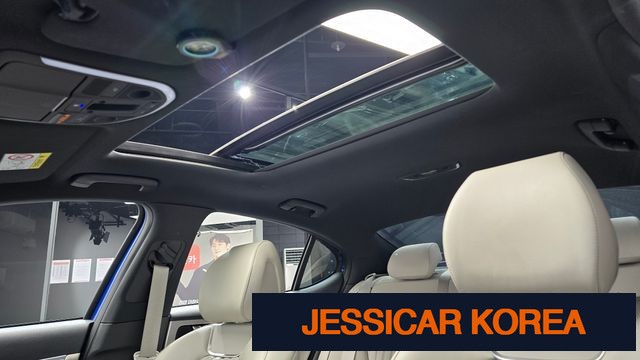 2021 Genesis The New G70 - Thumbnail 15