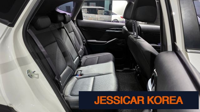 2020 Kia Seltos - Thumbnail 19