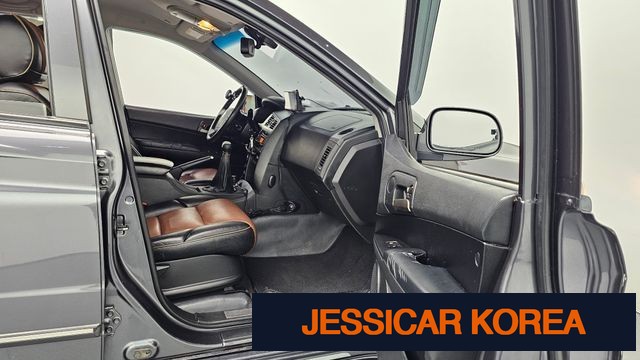 2012 KG Mobility Korando Sports - Thumbnail 5