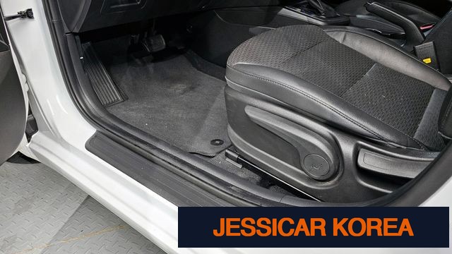 2020 Hyundai The New Avante AD - Thumbnail 2