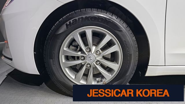 2020 Hyundai The New Avante AD - Thumbnail 15