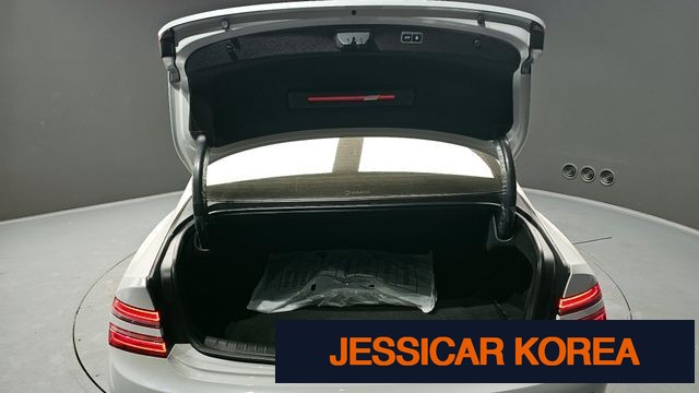 2023 Genesis G80 (RG3) - Thumbnail 18