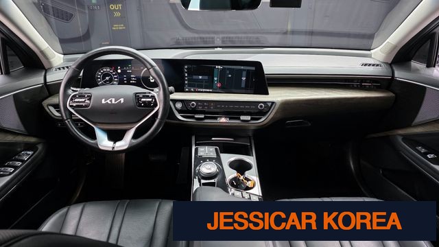 2023 Kia K8 - Thumbnail 2