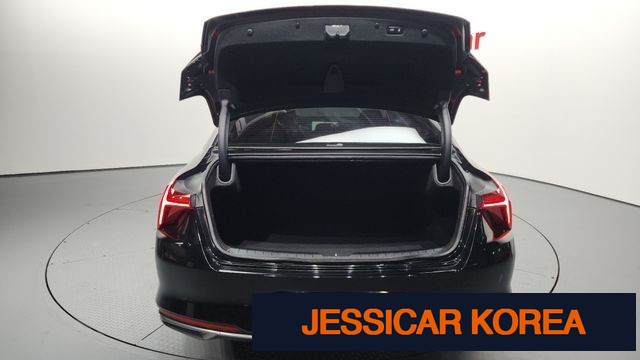 2023 Kia K8 - Thumbnail 6