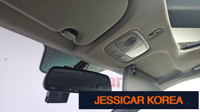 2016 Hyundai Grand Starex - Thumbnail 4