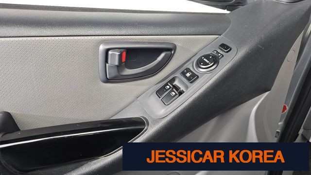2016 Hyundai Grand Starex - Thumbnail 13