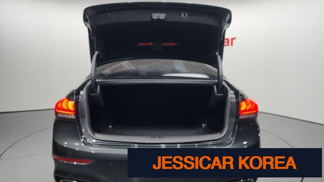 2018 Genesis G80 - Thumbnail 14