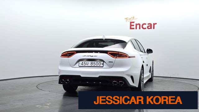 2018 Kia Stinger - Thumbnail 4