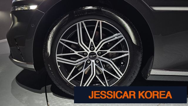 2023 Genesis G90 (RS4) - Thumbnail 18