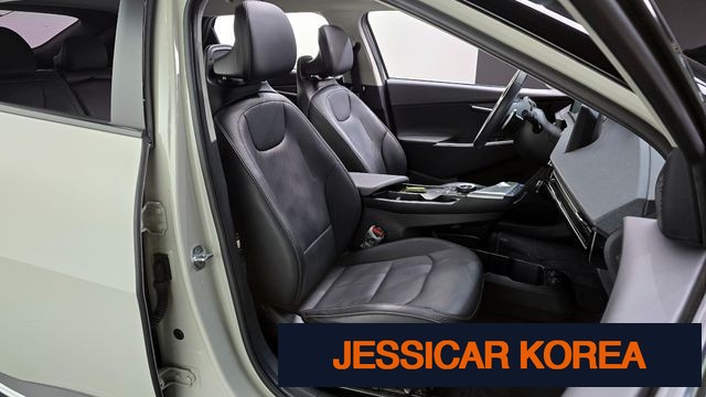 2022 Kia EV6 - Thumbnail 3