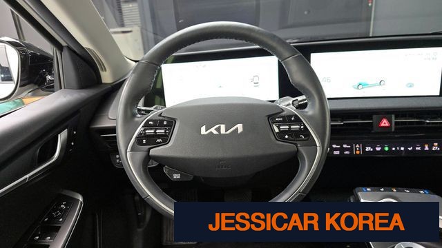 2022 Kia EV6 - Thumbnail 4