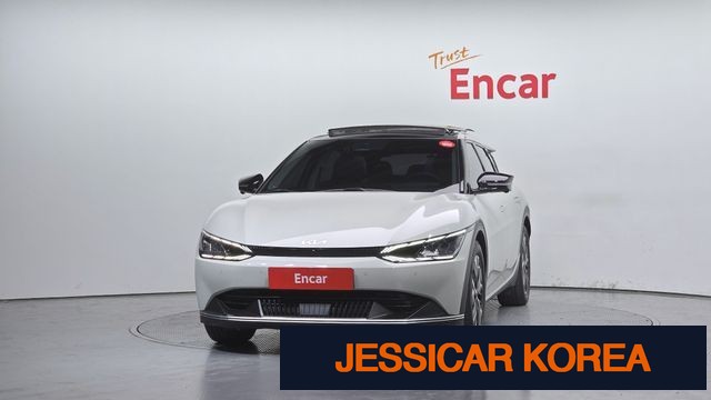 2022 Kia EV6 - Thumbnail 6