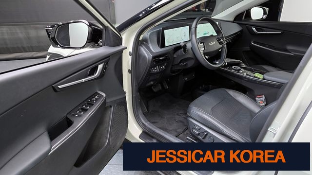 2022 Kia EV6 - Thumbnail 9
