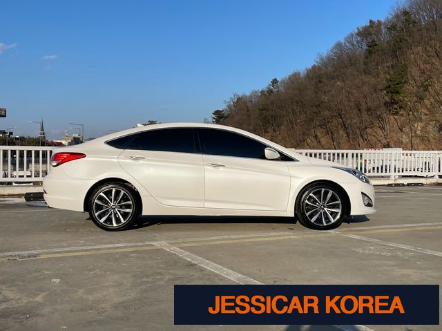 2015 Hyundai i40 saloon - Thumbnail 9