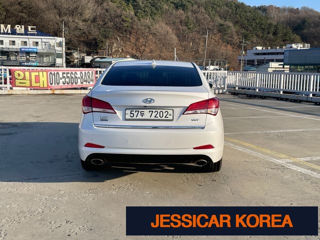 2015 Hyundai i40 saloon - Thumbnail 17