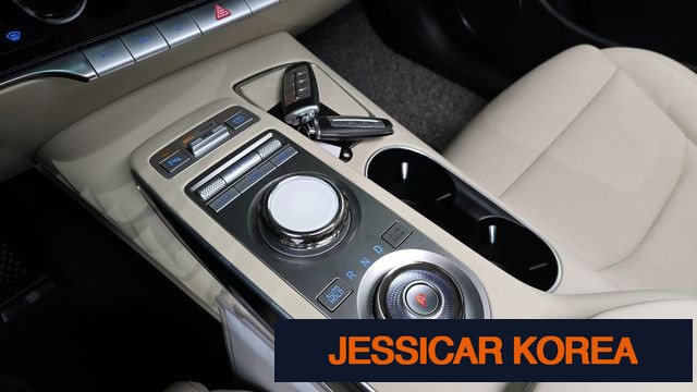 2023 Genesis GV70 - Thumbnail 2
