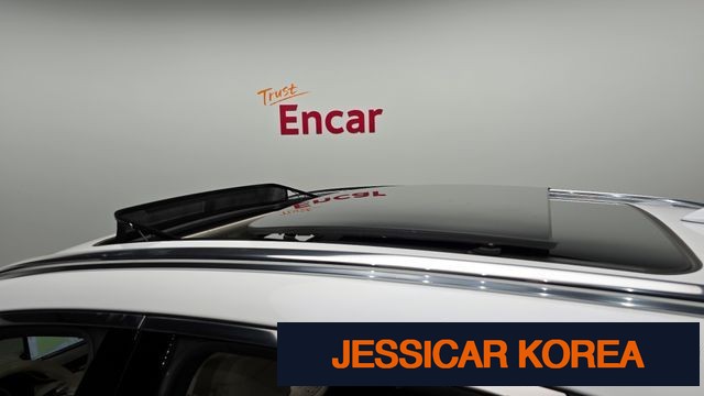 2023 Genesis GV70 - Thumbnail 11