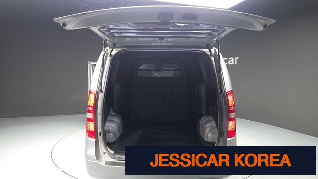 2016 Hyundai Grand Starex - Thumbnail 15