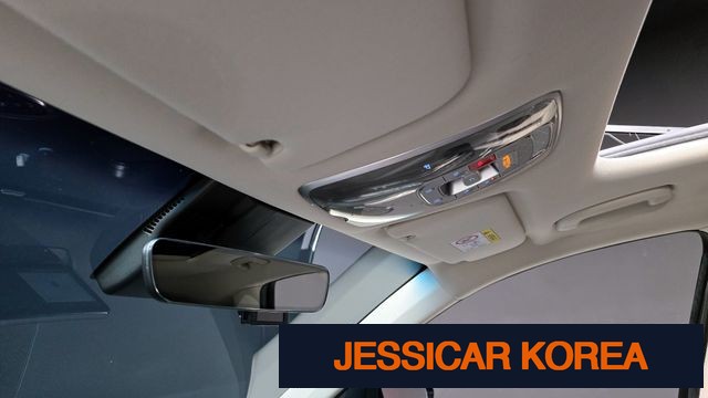 2023 Genesis GV70 - Thumbnail 9