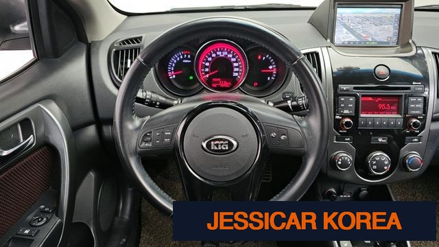 2013 Kia Forte Coupe - Thumbnail 8