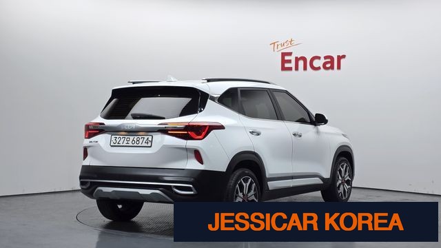 2022 Kia Seltos - Thumbnail 2
