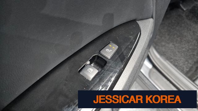 2022 Kia Sportage 5th Gen - Thumbnail 4