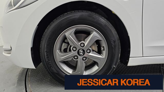 2016 Hyundai Avante AD - Thumbnail 6