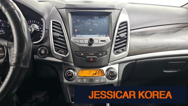 2015 KG Mobility New Korando C - Thumbnail 3