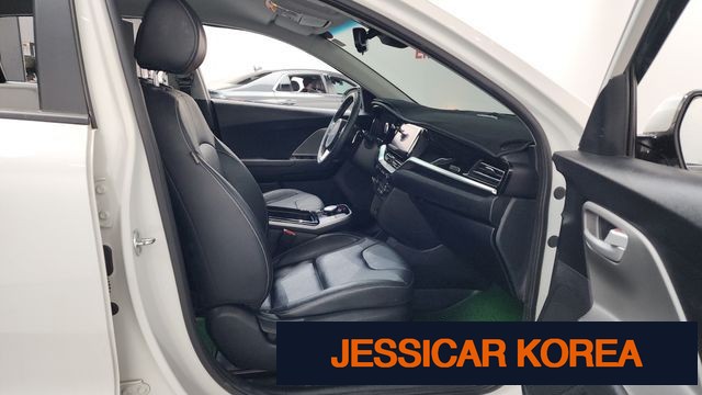 2022 Kia Niro EV - Thumbnail 9