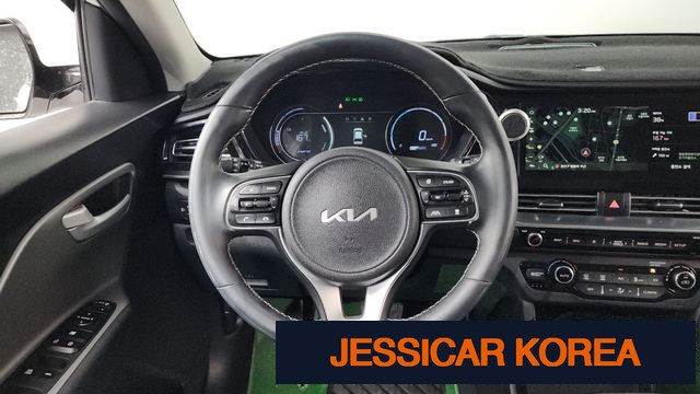 2022 Kia Niro EV - Thumbnail 13