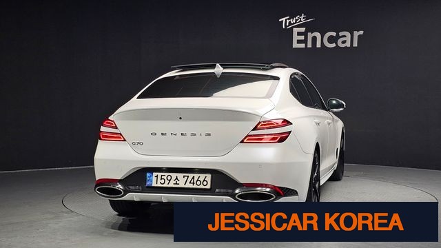 2021 Genesis The New G70 - Thumbnail 9