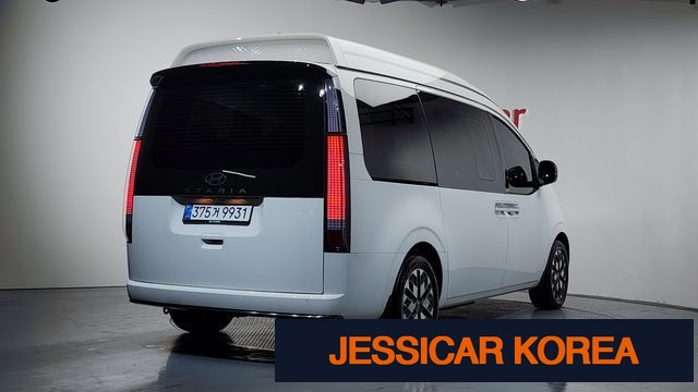 2025 Hyundai Staria - Thumbnail 13