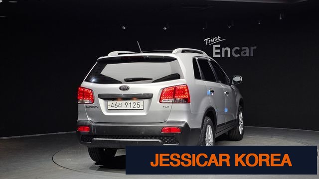 2011 Kia Sorento R - Thumbnail 2