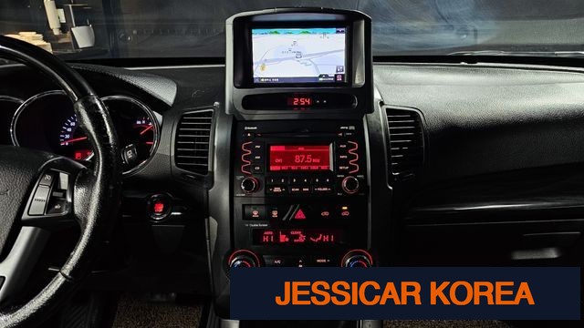 2011 Kia Sorento R - Thumbnail 9