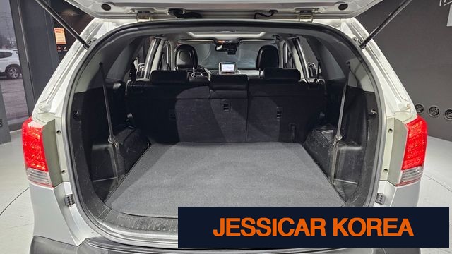 2011 Kia Sorento R - Thumbnail 19