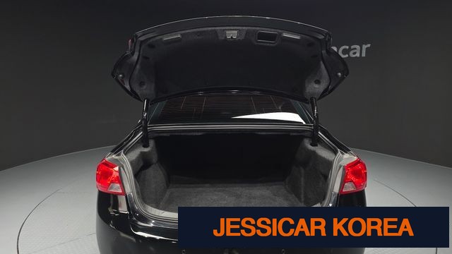 2017 Chevrolet Impala - Thumbnail 3