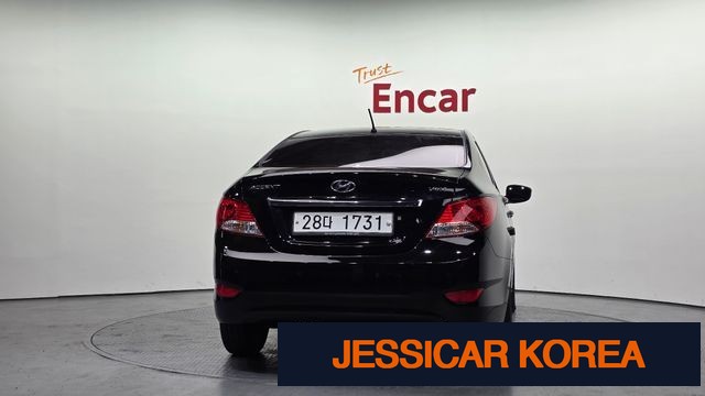 2013 Hyundai Accent (new model) - Thumbnail 16