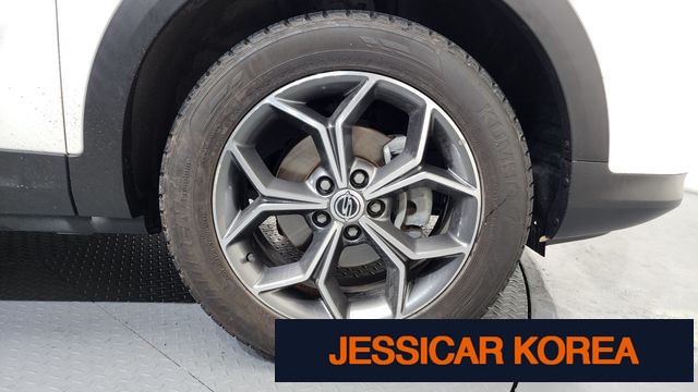 2022 KG Mobility Beautiful Korando - Thumbnail 9