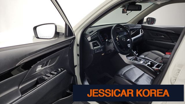 2022 KG Mobility Beautiful Korando - Thumbnail 14