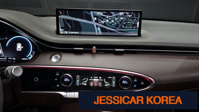 2023 Genesis GV70 - Thumbnail 10