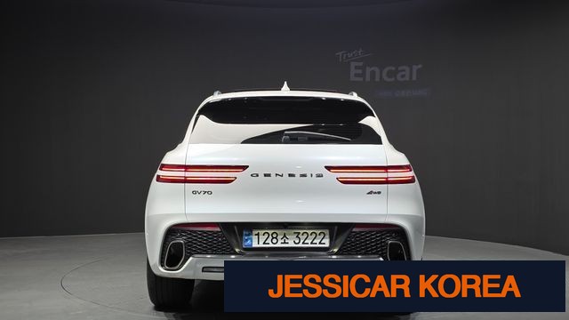 2023 Genesis GV70 - Thumbnail 13
