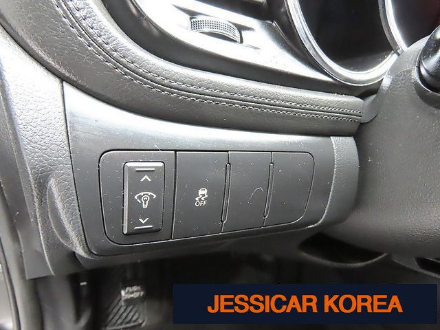 2011 Kia K5 - Thumbnail 7